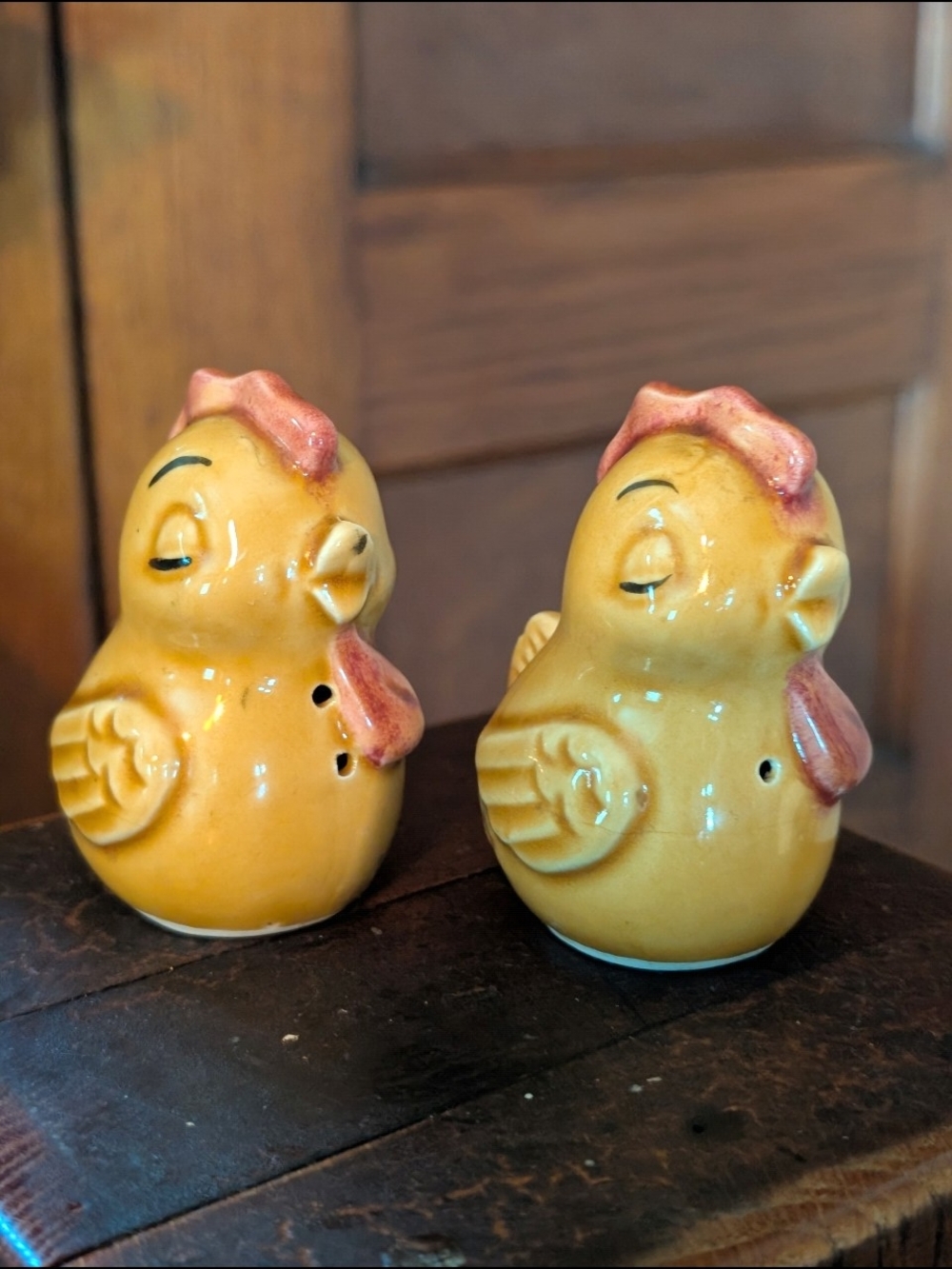 Vintage Ceramic Chicken Salt and Pepper Shakers Winking Cute!